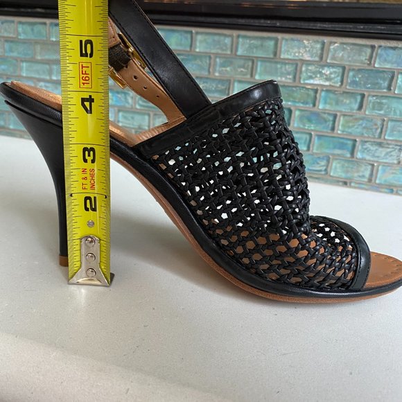 VC Signature - Vince Camuto Heels - Picture 3 of 6